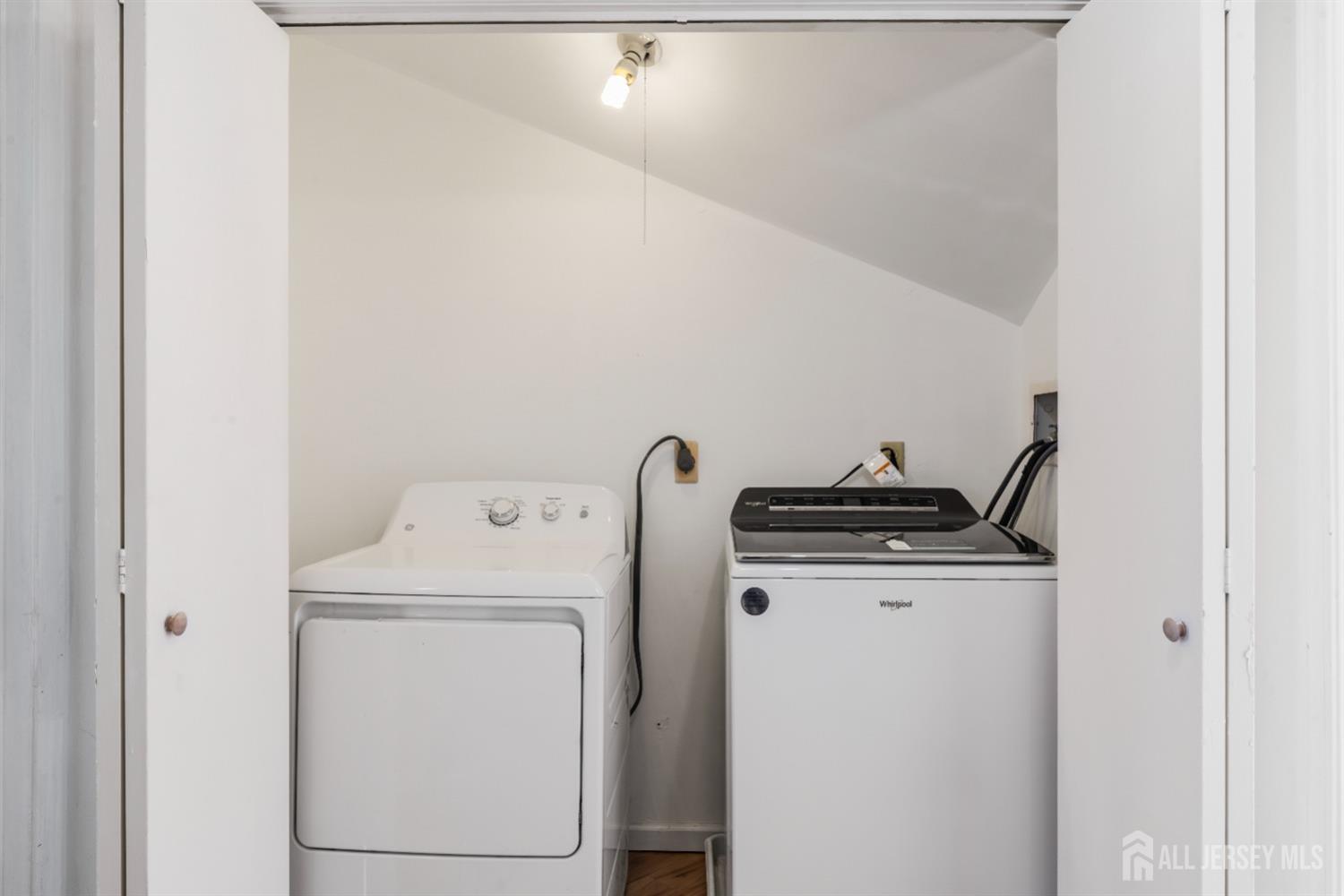 95 Lawrence Street New Brunswick, NJ 08901 - Photo 16 of 25 a utility room with dryer and washer