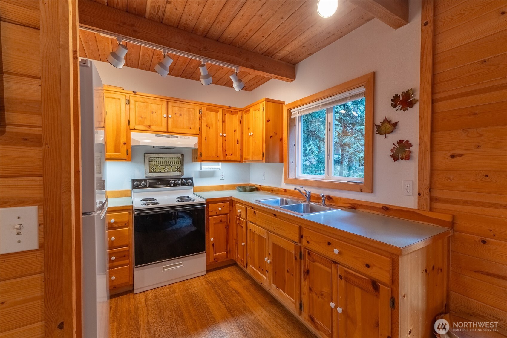 13008 Welcome Road Deming, WA 98244 - Photo 19 of 39