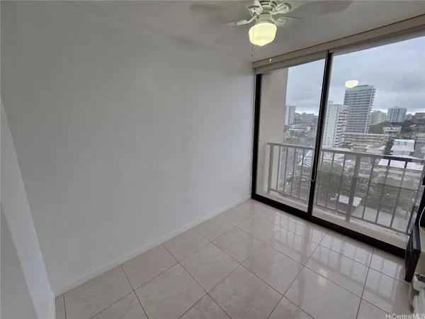 $2,395 | 1201 Wilder Avenue, Unit 1001, Honolulu, HI 96822