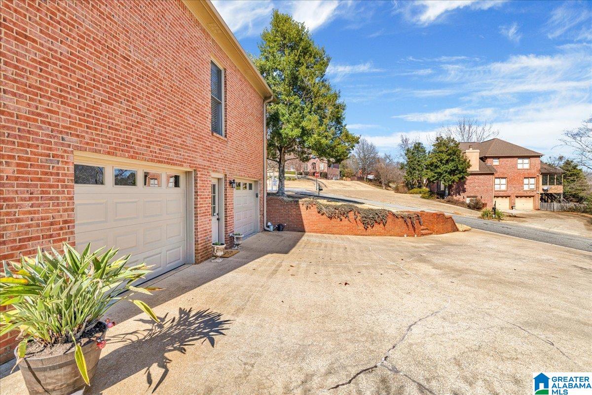 1127 Rushing Parc Drive Hoover, AL 35244 - Photo 5 of 46