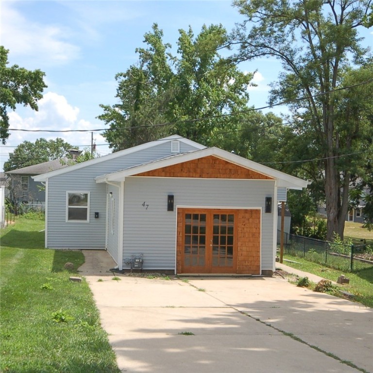 47 Oak Ridge Drive Decatur, IL 62521 - Photo 1 of 23 47 OakRidge