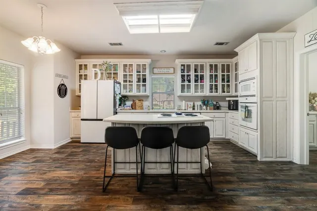 $389,900 | 77 County Road 3010, Clarksville, TX 75426