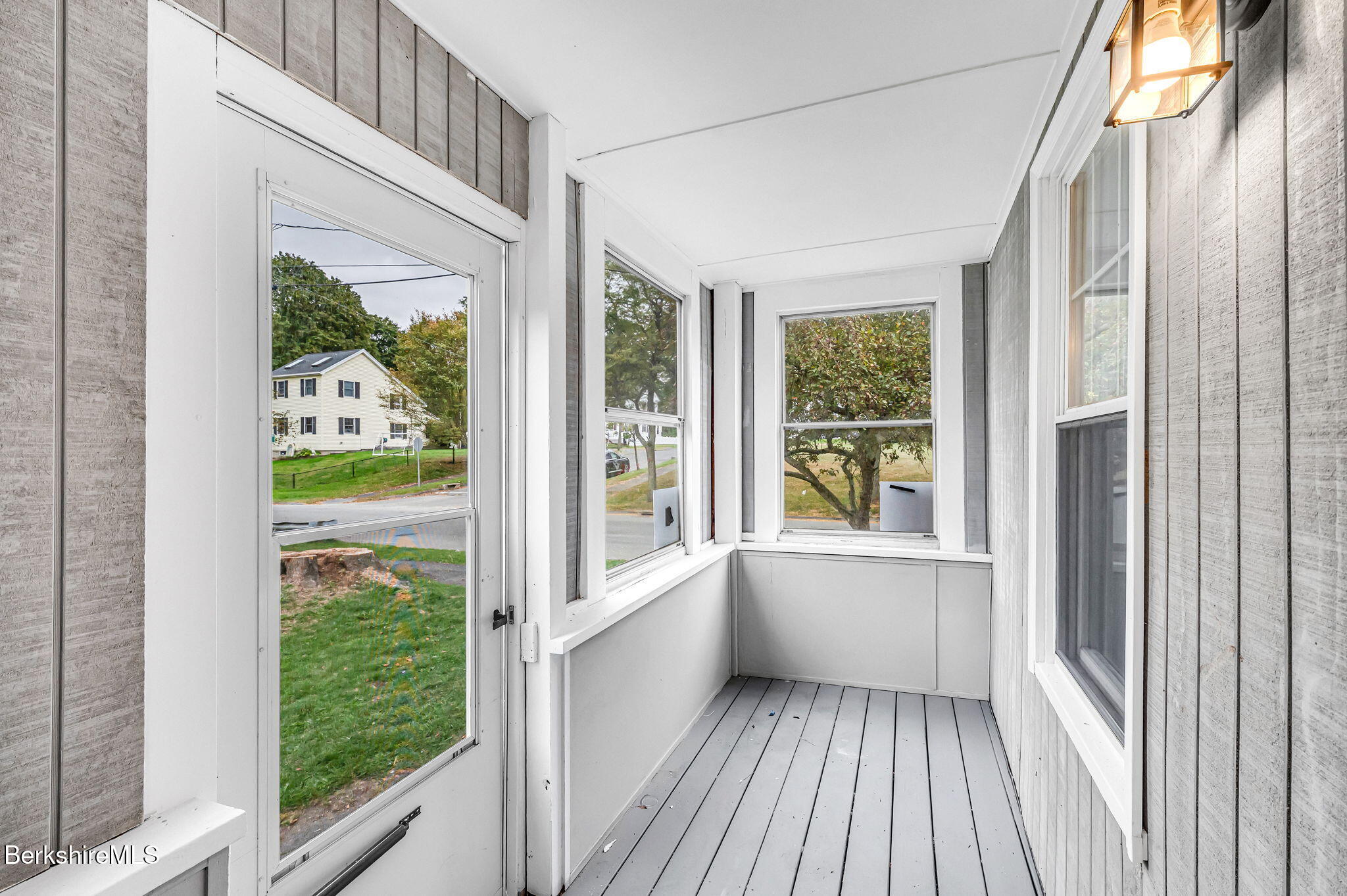 114 Danforth Avenue Pittsfield, MA 01201 - Photo 4 of 29 64-web-or-mls-114_Danforth_1909