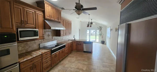 $5,000 | 1524 Express Drive South, Brentwood, NY 11717