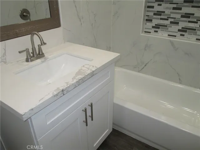 a close view of sink and tap