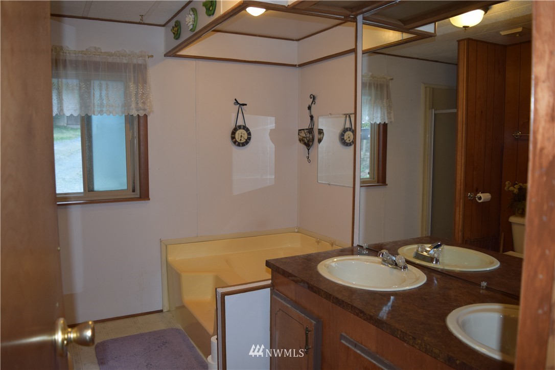 6108 Robe Menzel Road Granite Falls, WA 98252 - Photo 5 of 23