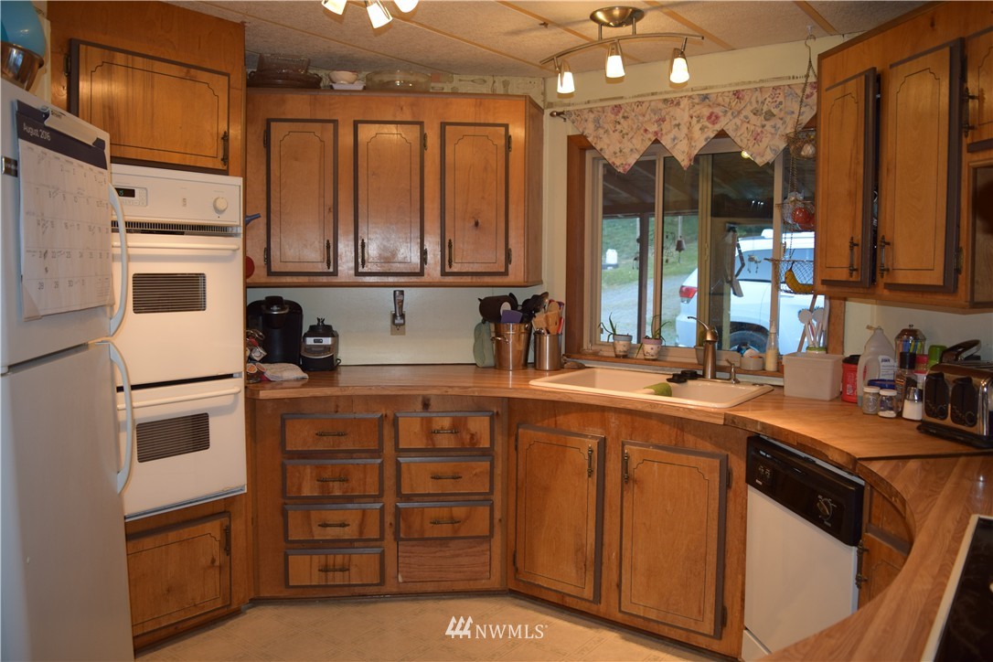 6108 Robe Menzel Road Granite Falls, WA 98252 - Photo 7 of 23