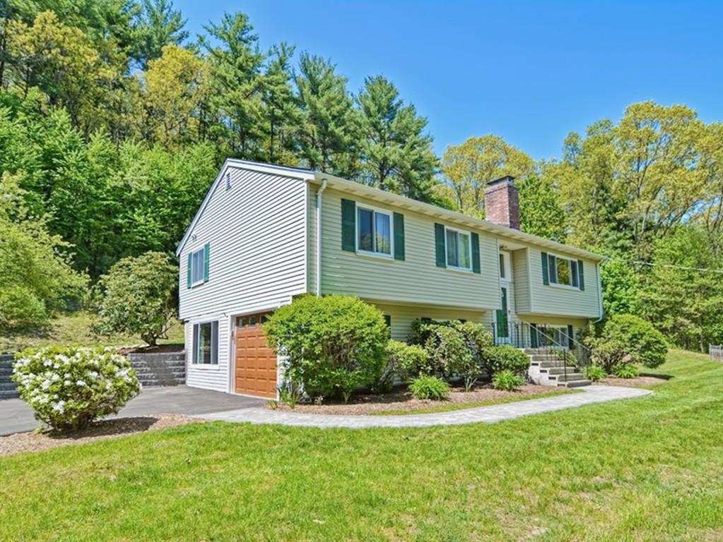 86 Murphy Road Hudson, MA 01749 - Photo 1 of 31 Gallery Image 1