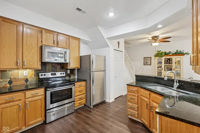 $199,900 | 257 Strand Lane, Unit C, Avon, IN 46123