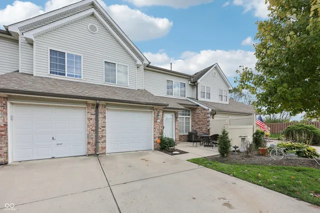 $199,900 | 257 Strand Lane, Unit C, Avon, IN 46123