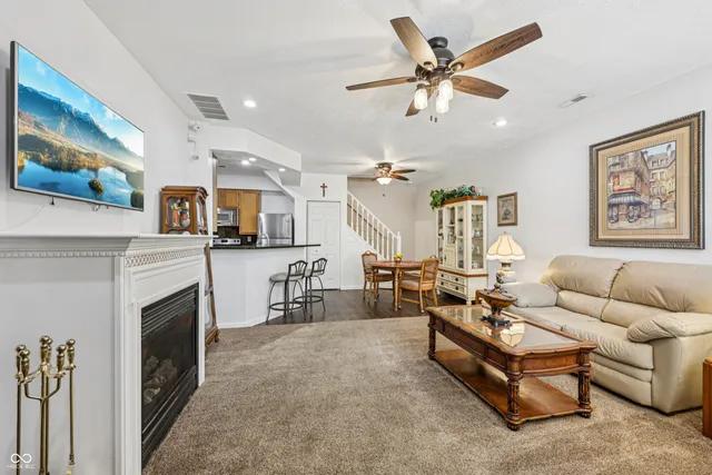 $199,900 | 257 Strand Lane, Unit C, Avon, IN 46123