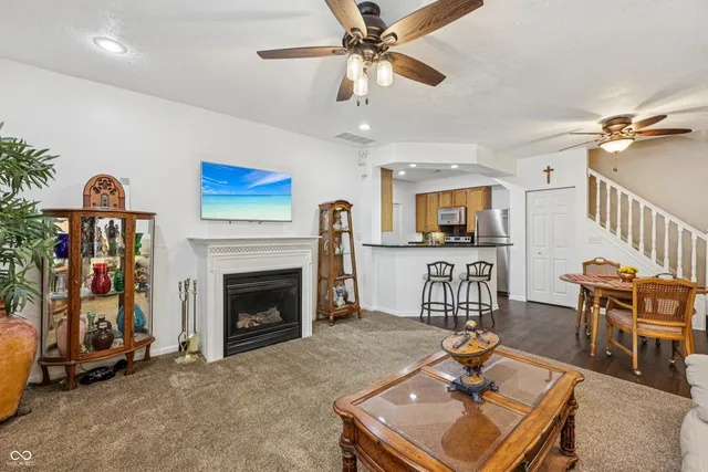 $199,900 | 257 Strand Lane, Unit C, Avon, IN 46123