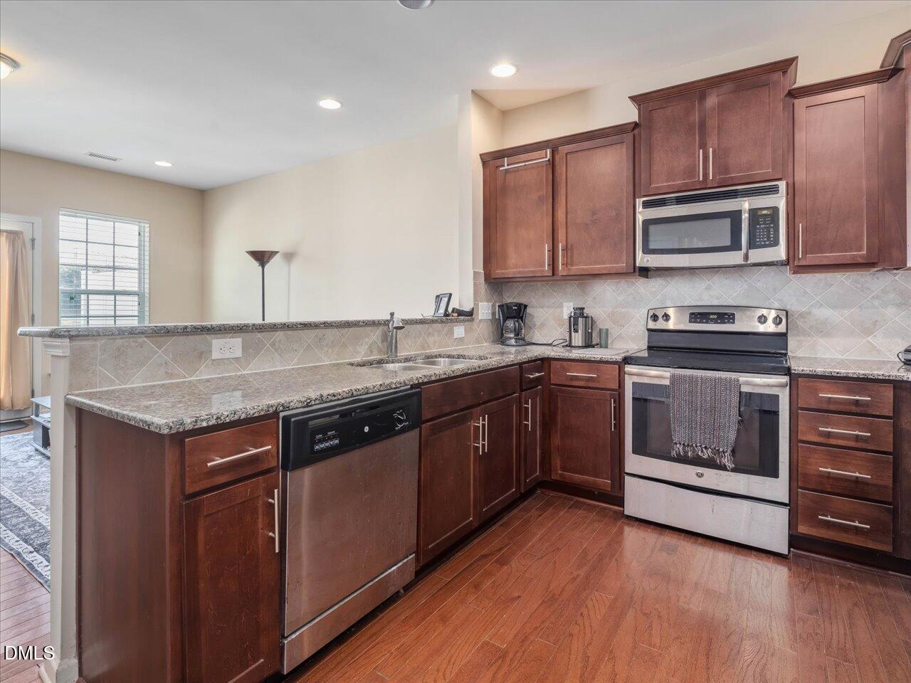 409 Provincial Street Raleigh, NC 27603 - Photo 8 of 44 08-008-409ProvincialSt-20250912