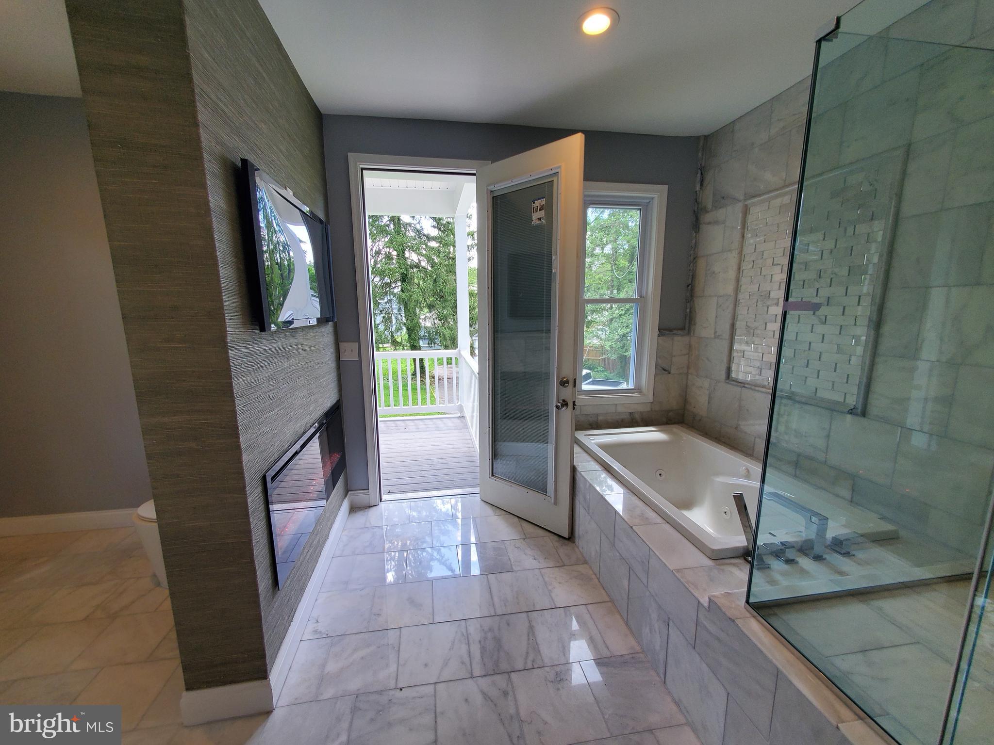 410 Old Orchard Road Baltimore, MD 21229 - Photo 14 of 31 Gallery Image 14