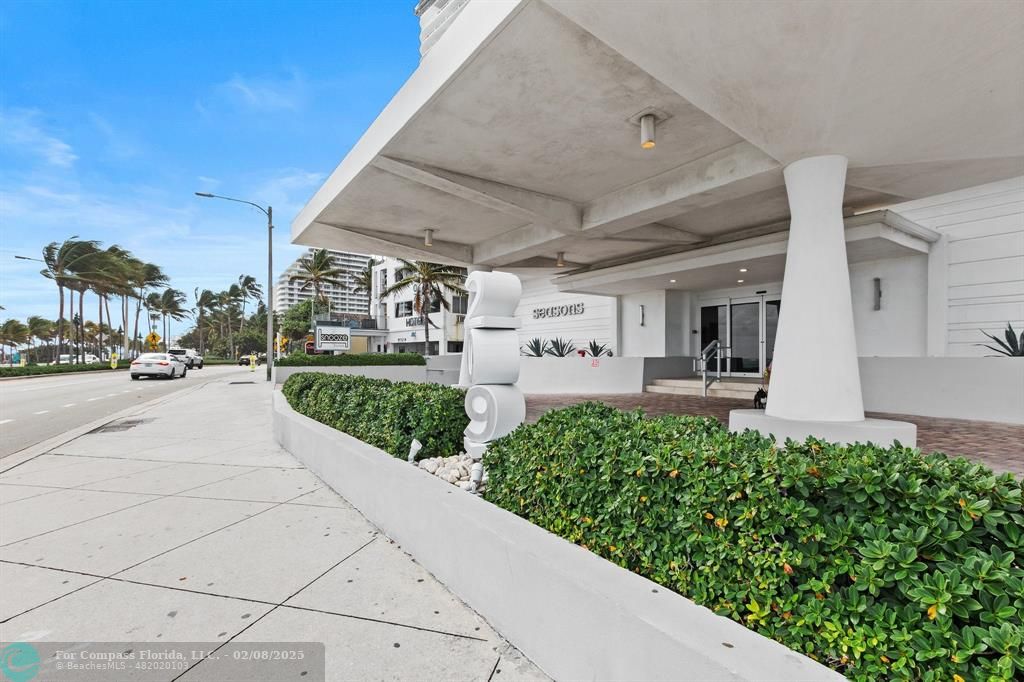 209 North Fort Lauderdale Beach Boulevard, Unit 10B Fort Lauderdale, FL 33304 - Photo 1 of 30