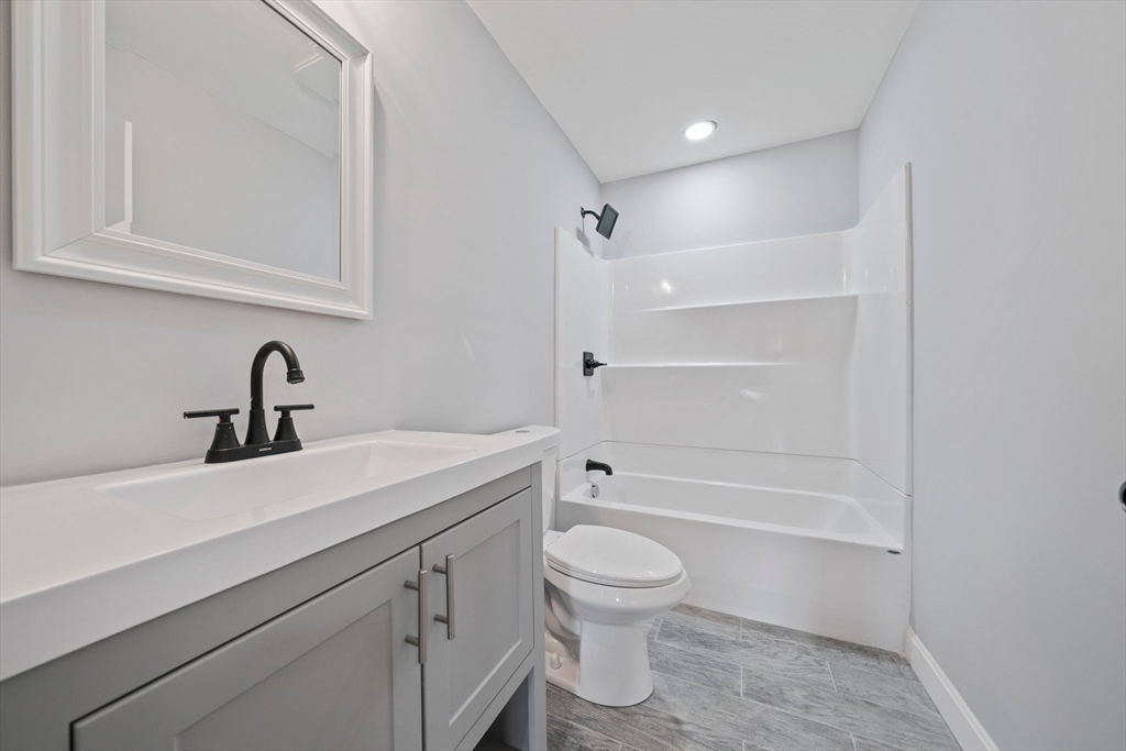 13 Broadway, Unit 1 Raynham, MA 02767 - Photo 15 of 33