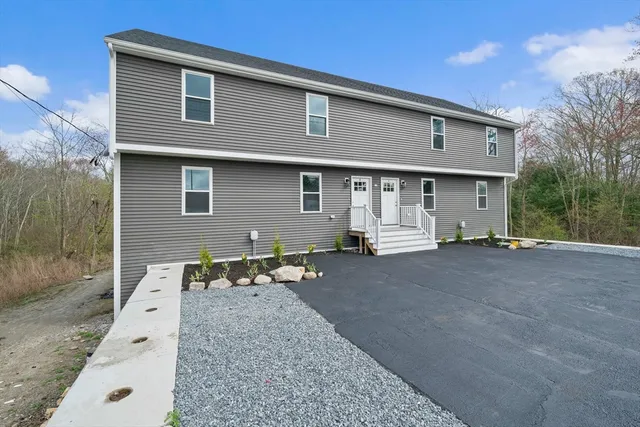 $3,500 | 13 Broadway, Unit 1, Raynham, MA 02767
