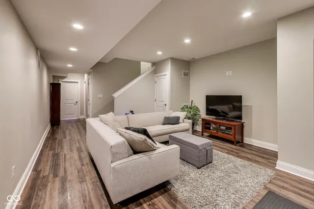 $795,000 | 2229 North Talbott Street, Indianapolis, IN 46205