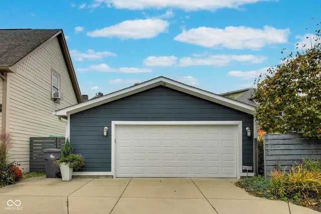 $795,000 | 2229 North Talbott Street, Indianapolis, IN 46205