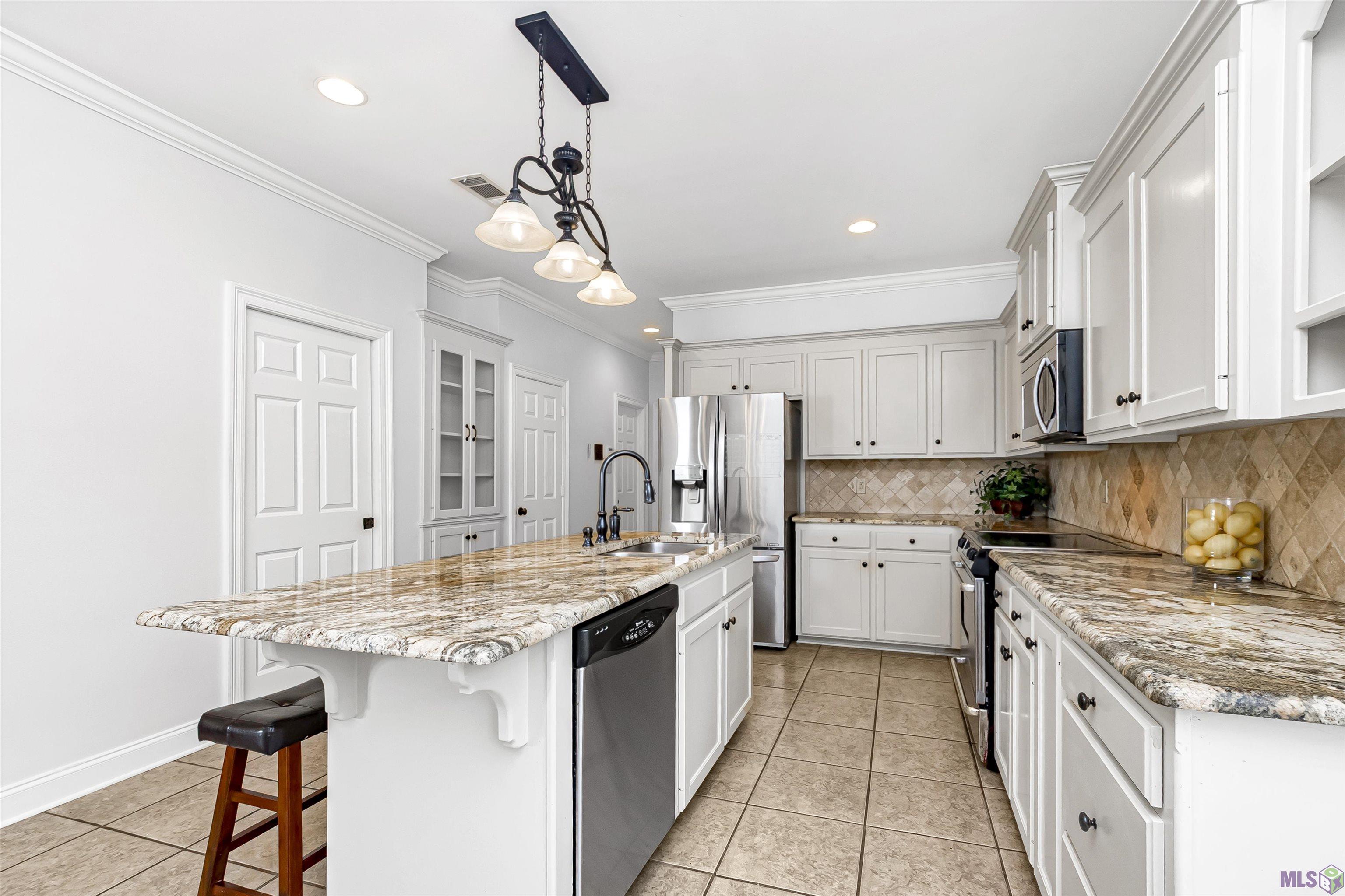10710 Hill Pointe Avenue Baton Rouge, LA 70810 - Photo 6 of 37