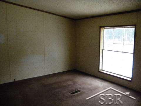 5649 Murphy Lake Road Millington, MI 48746 - Photo 10 of 15 20091256-9.JPG