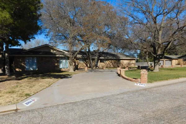 $399,000 | 1904 West Ave H, Muleshoe, TX 79347