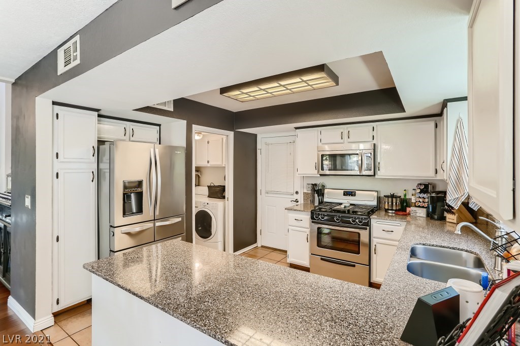 75 Westheimer Road Henderson, NV 89074 - Photo 8 of 28 Gallery Image 8