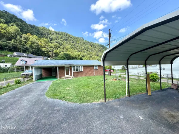 $106,500 | 1104 Little Prater Road, Grundy, VA 24614