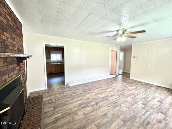 $106,500 | 1104 Little Prater Road, Grundy, VA 24614