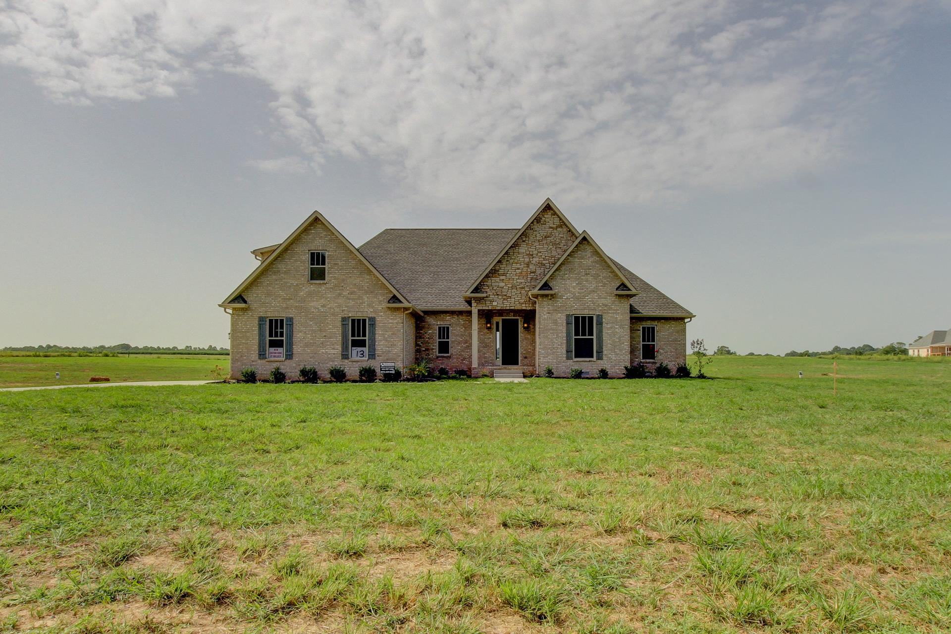 13 Albright Road Clarksville, TN 37043 - Photo 1 of 21 NEW HOME ON ACREAGE! PRIME AREA!!!