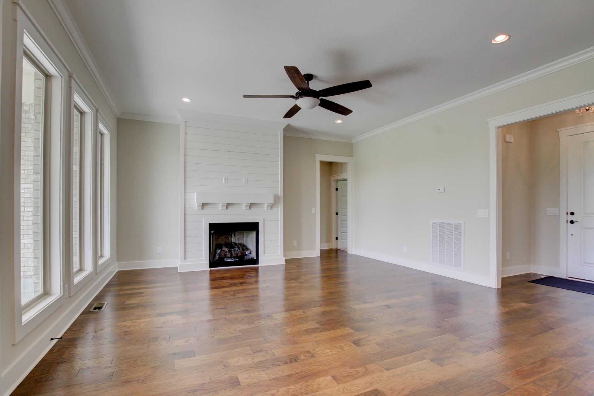 13 Albright Road Clarksville, TN 37043 - Photo 5 of 21 Gallery Image 5