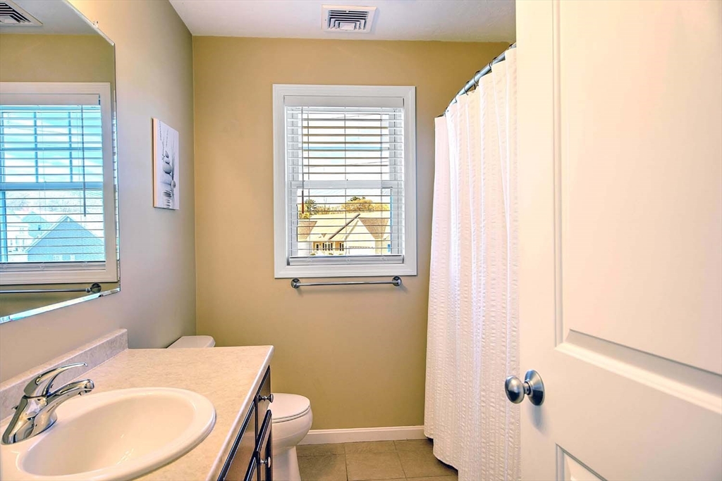 31 Streamview Drive, Unit 31 Cumberland, RI 02864 - Photo 17 of 22