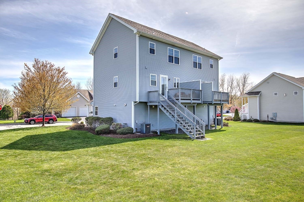 31 Streamview Drive, Unit 31 Cumberland, RI 02864 - Photo 18 of 22