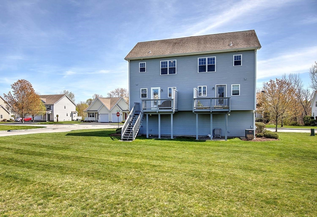 31 Streamview Drive, Unit 31 Cumberland, RI 02864 - Photo 19 of 22