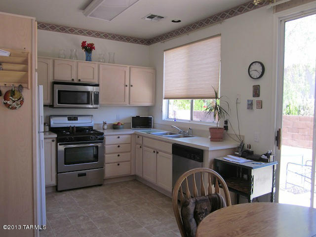 7614 West Amber Ridge Way Tucson, AZ 85743 - Photo 6 of 27