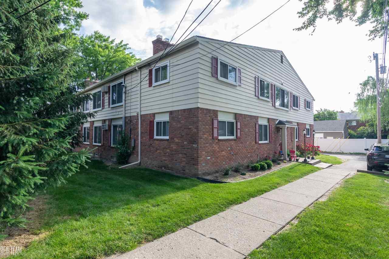 693 West Maple Road Clawson, MI 48017 - Photo 1 of 18 31387788.JPG