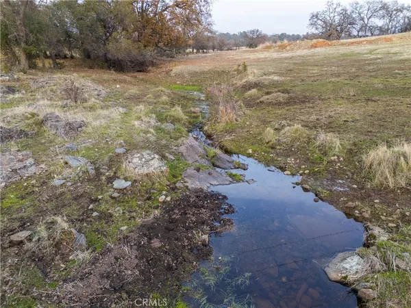 a view of a tennis court