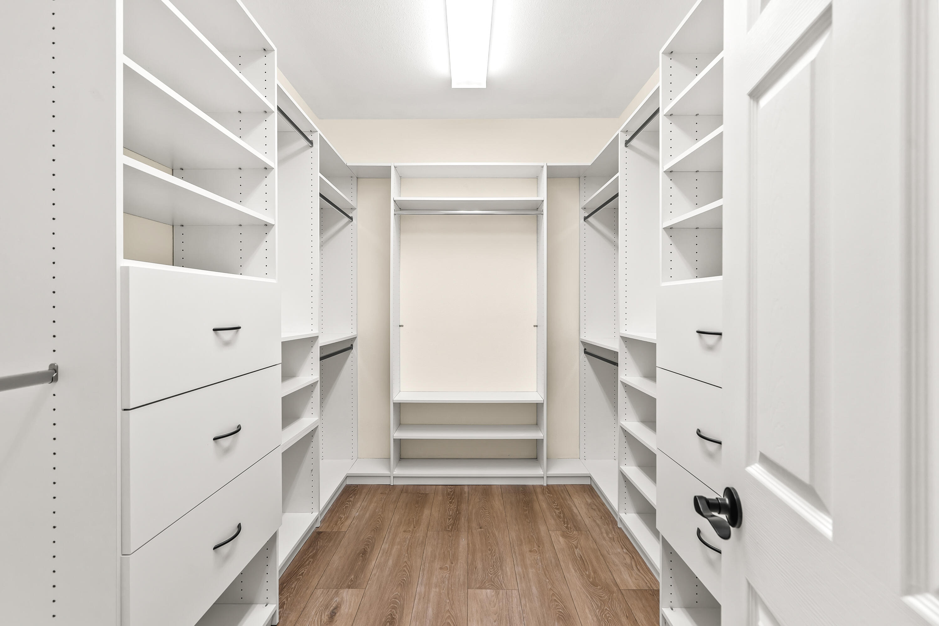 67980 Foothill Road Cathedral City, CA 92234 - Photo 38 of 60 a view of walk in closet with empty racks