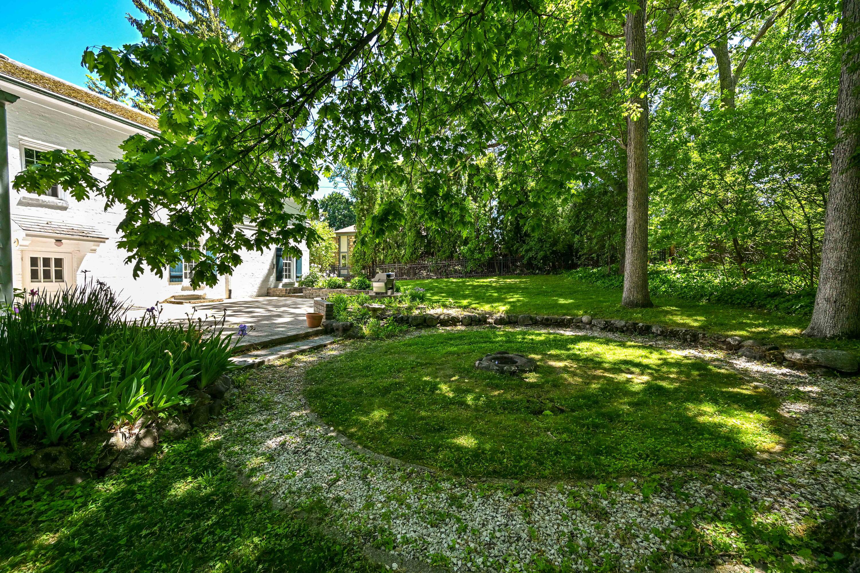 1065 Lower Ridgeway Elm Grove, WI 53122 - Photo 37 of 48 DZ1065E-12