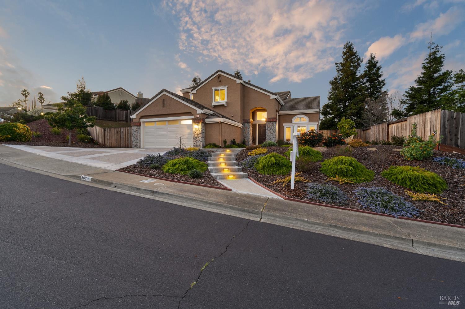 365 Allen Way Benicia, CA 94510 - Photo 3 of 80