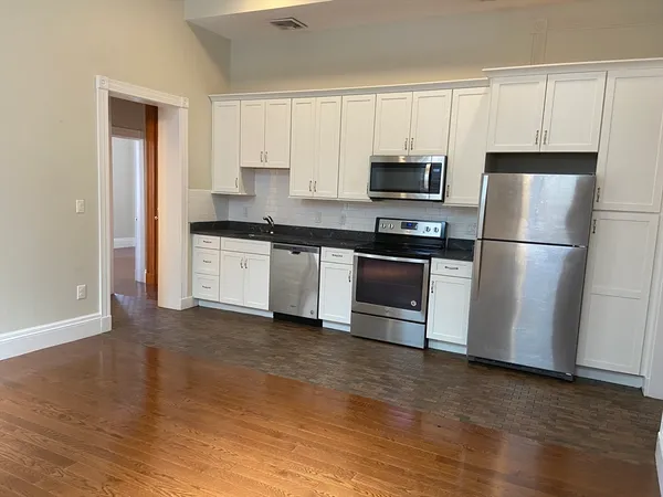 $3,800 | 9 Mt Vernon Street, Unit A, Winchester, MA 01890