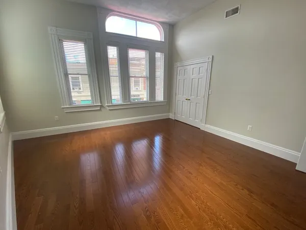 $3,800 | 9 Mt Vernon Street, Unit A, Winchester, MA 01890