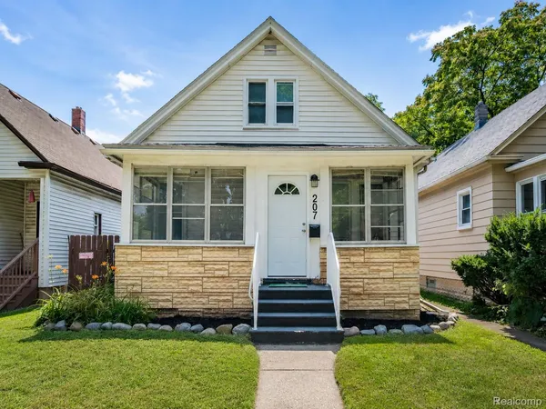 $85,000 | 207 Richter Street, River Rouge, MI 48218