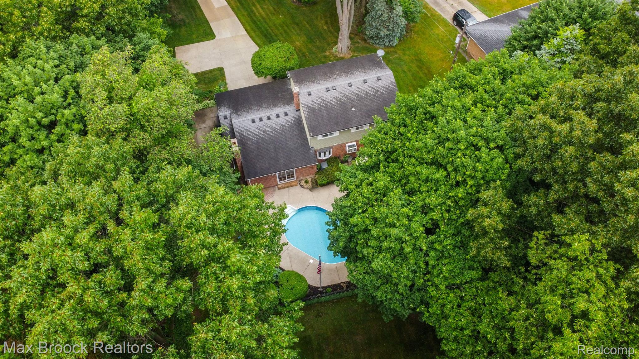 3777 Covert Road Waterford, MI 48328 - Photo 54 of 56 Gallery Image 54
