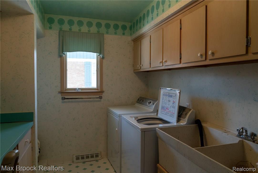 4033 Nearbrook Road Bloomfield Hills, MI 48302 - Photo 23 of 36 071DSC00069.jpg