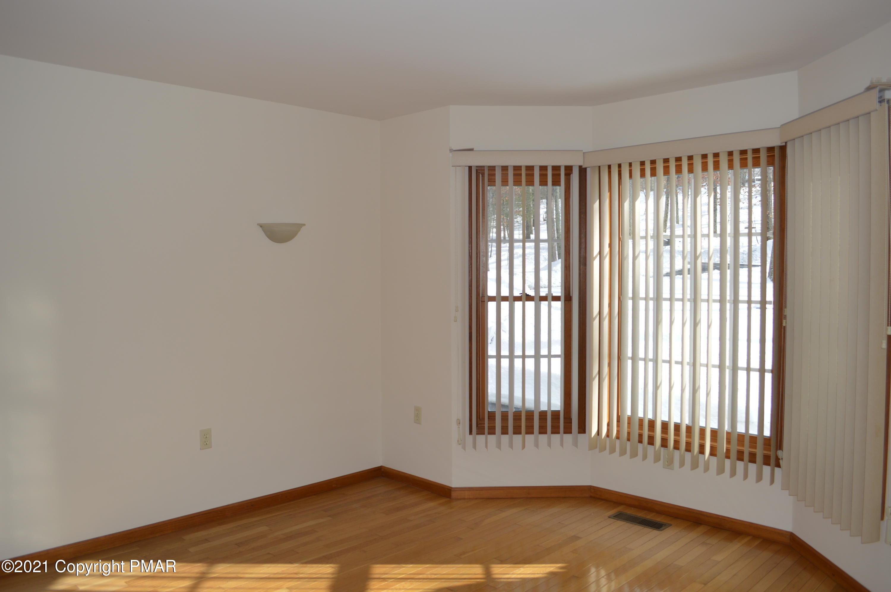 217 Haystack Road Henryville, PA 18332 - Photo 11 of 42 Dining room3