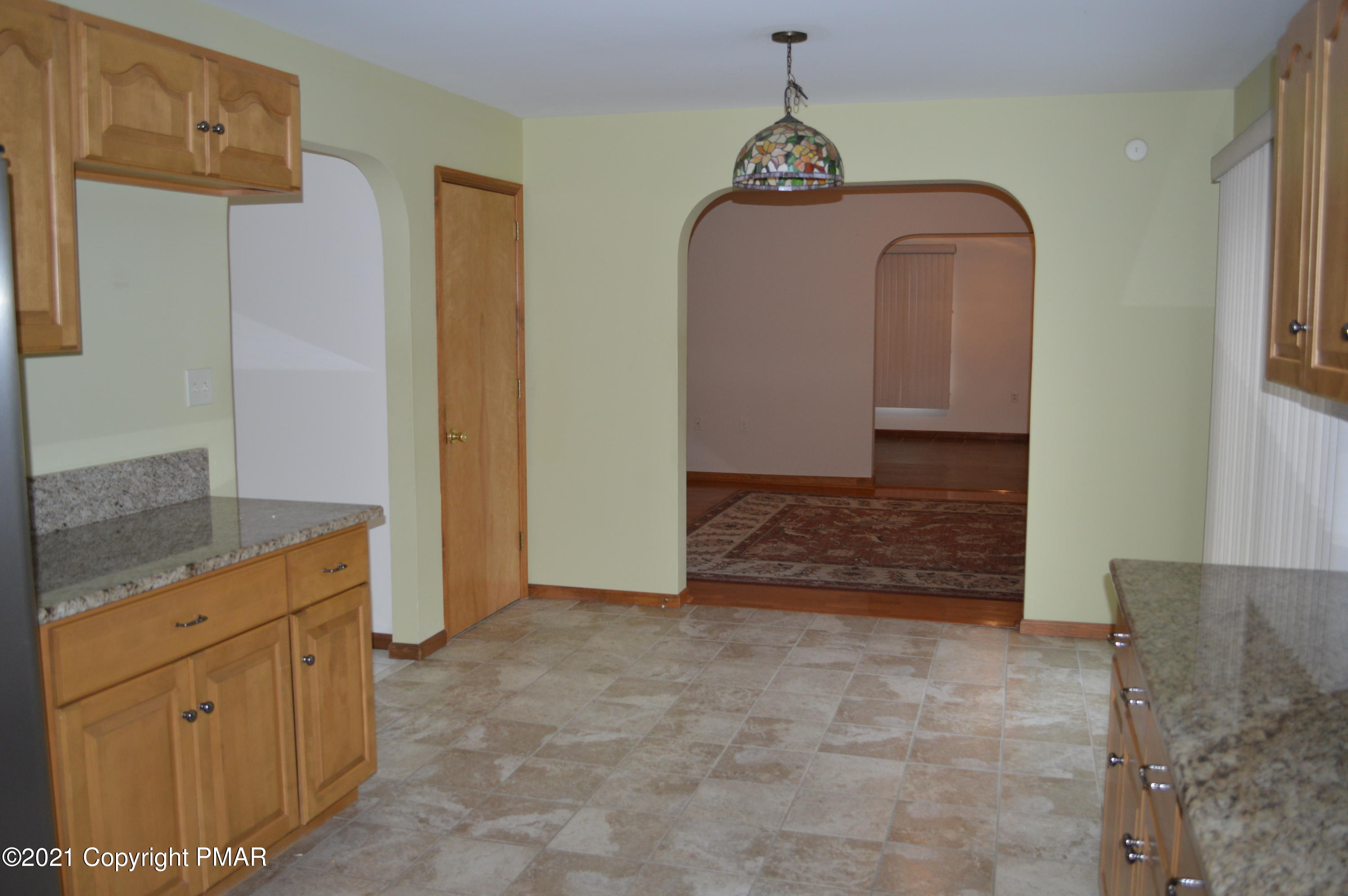 217 Haystack Road Henryville, PA 18332 - Photo 16 of 42 Breakfast area