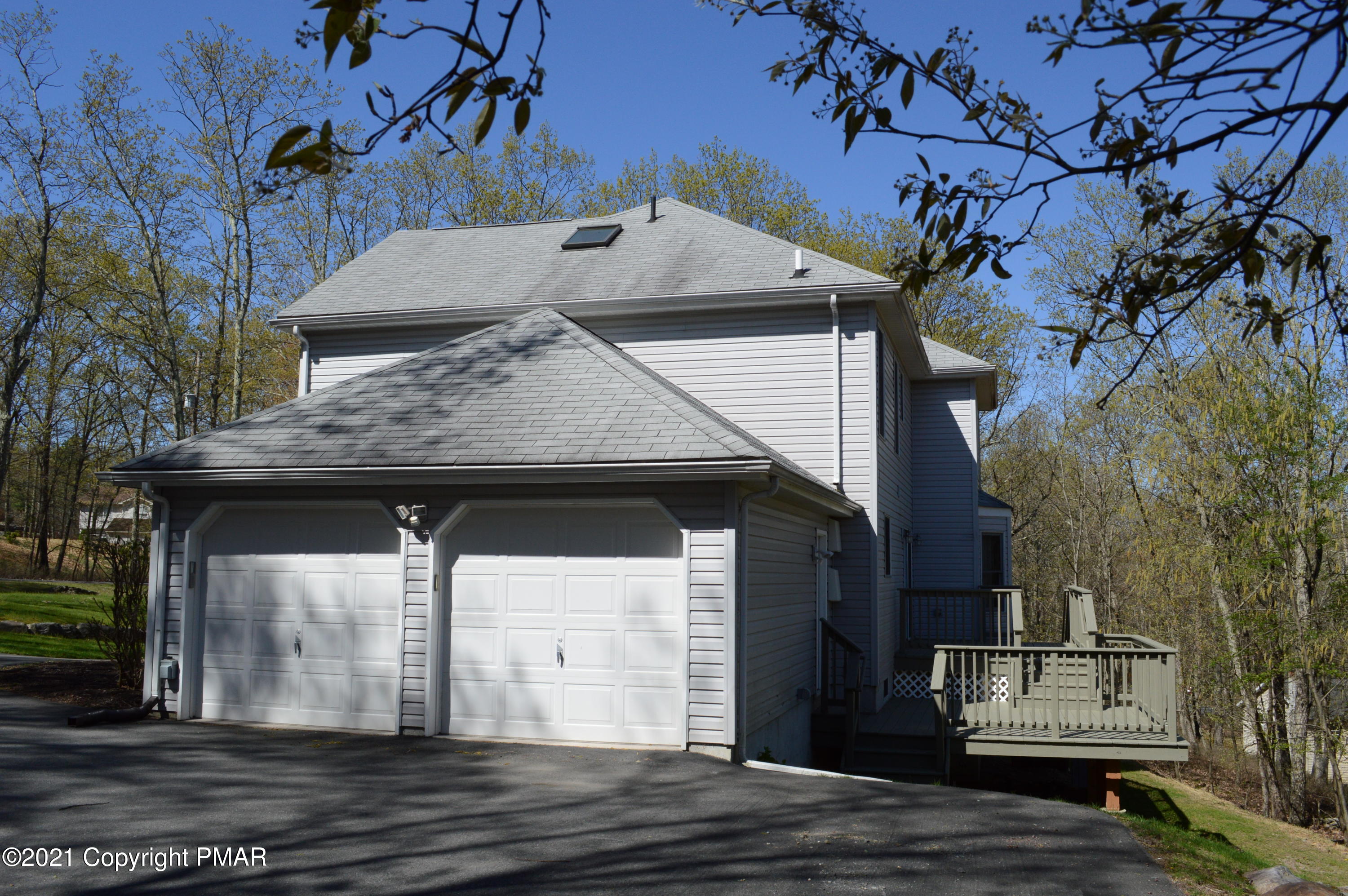 217 Haystack Road Henryville, PA 18332 - Photo 4 of 42 Large Decks