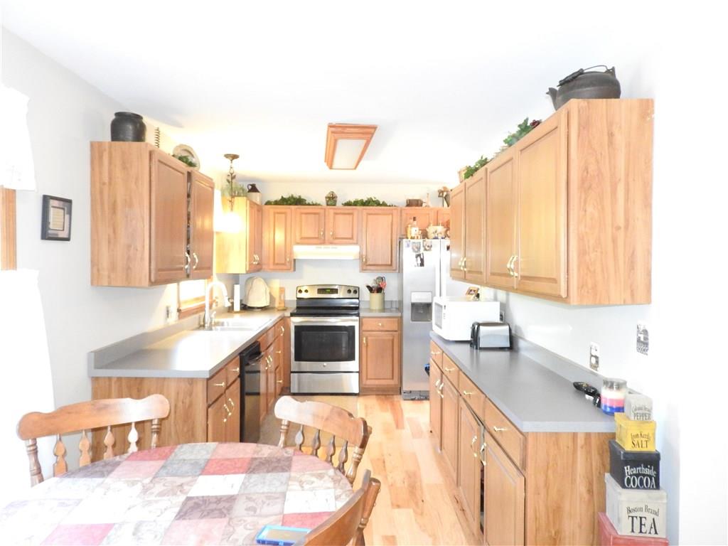 492 Clearfield Road Cabot, PA 16023 - Photo 16 of 25 Plenty of Counter Space