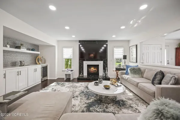 $989,000 | 20 Colts Run, Marlboro, NJ 07746